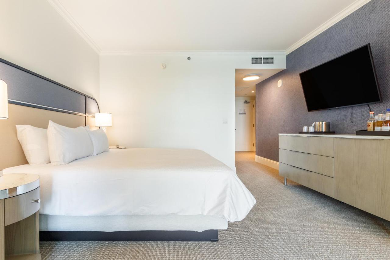Fontainebleau Apartahotel Miami Beach